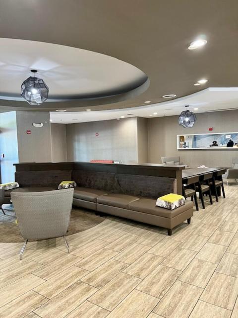 Springhill Suites Prince Frederick מראה חיצוני תמונה