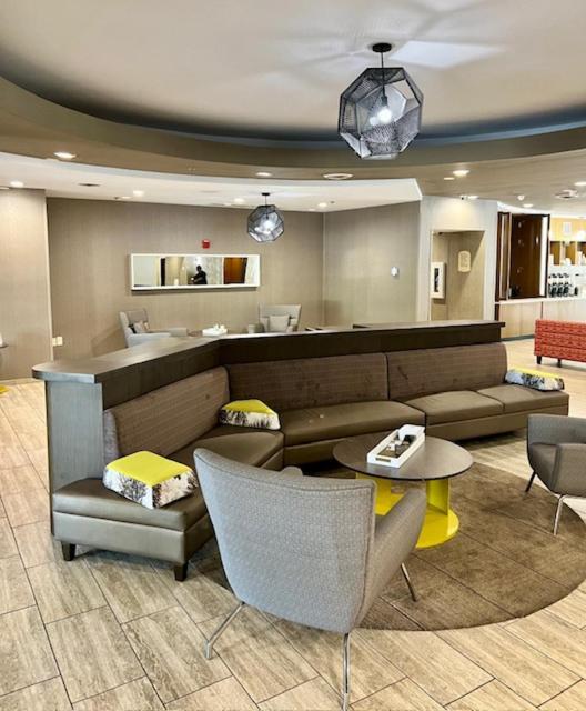 Springhill Suites Prince Frederick מראה חיצוני תמונה